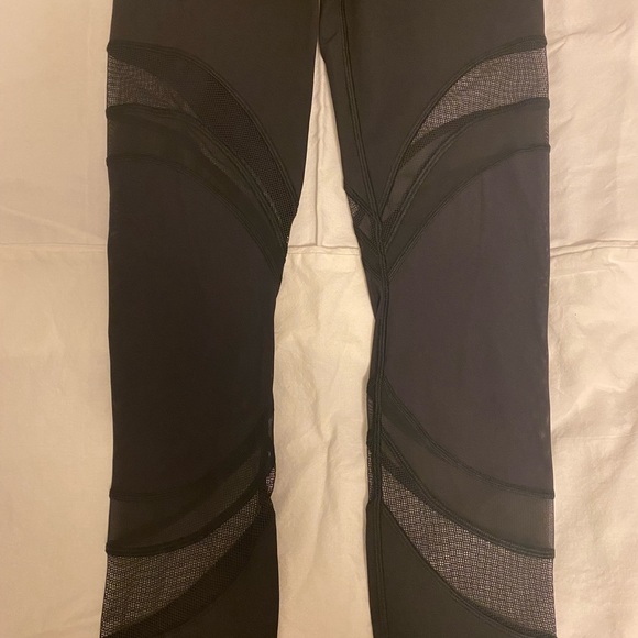 LULULEMON SPECIAL EDITION MESH LEGGINGS - Picture 6 of 9
